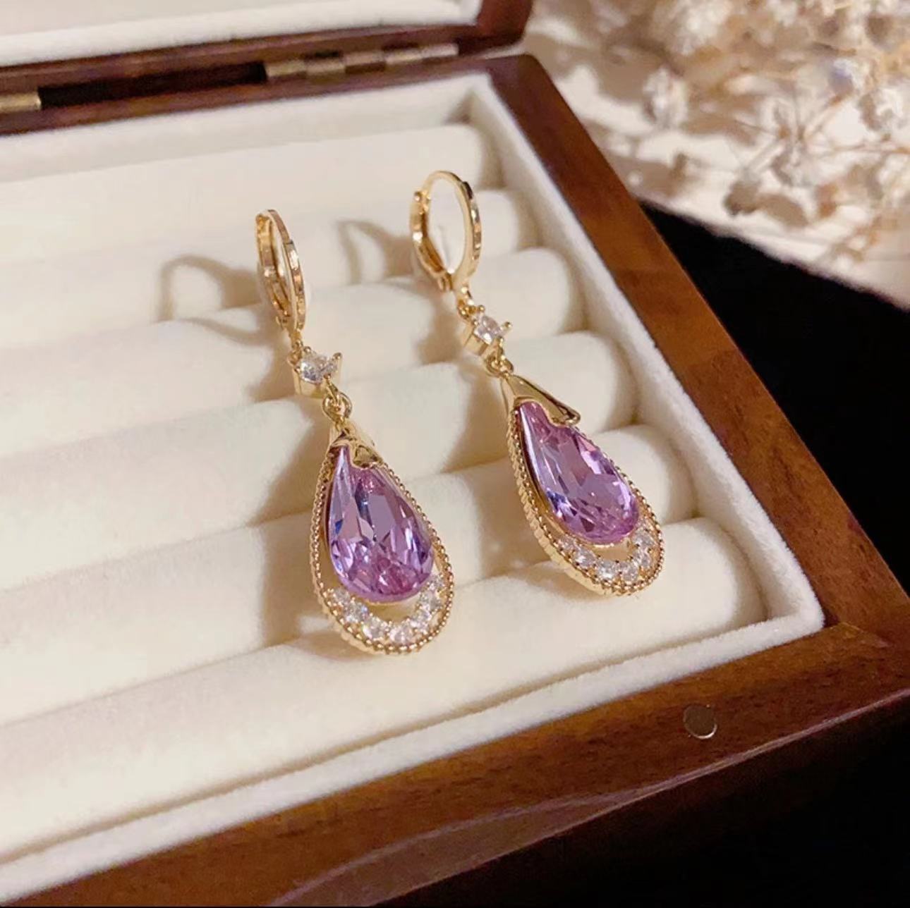6 Set - Simple teardrop-shaped earrings  (Unit price 36)