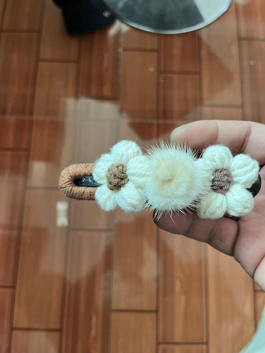 3 Pc - Winter Plush Flower Princess Grabber High-End Petal Clip Fabric Shark Clip - White (1 Pc Price - 35)