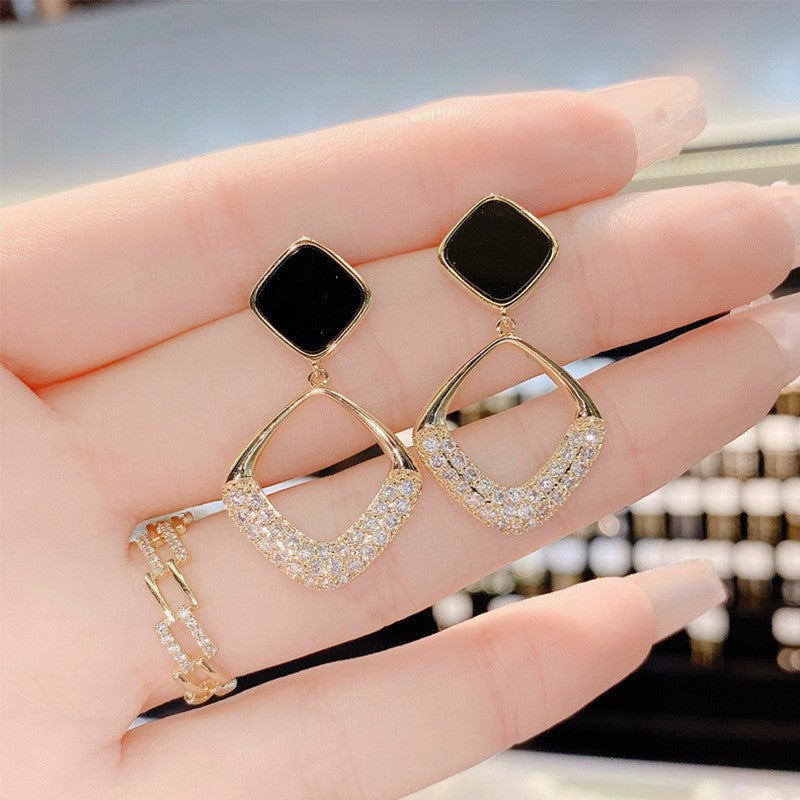 6 Set - Fashion Black Square Earring (Unit price 28)
