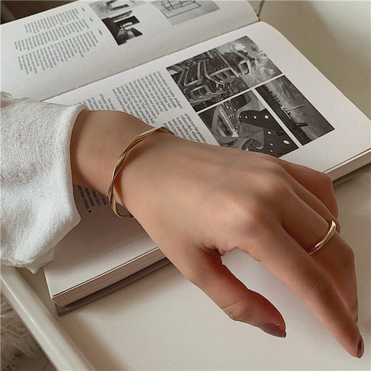6 Set - Wave pattern bracelet - Golden (Unit price 11)