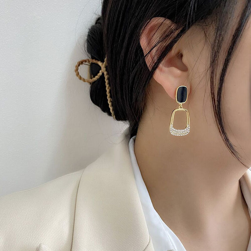 6 Set - Fashion Black Rectangle Earring (Unit price 29)