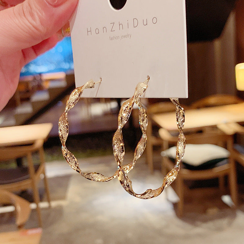 6 Set - Metal circle earring - Golden (Unit price 22)