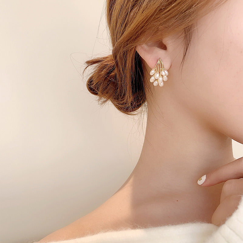 6 Set - Group of Pearl Earring (Unit price 38)