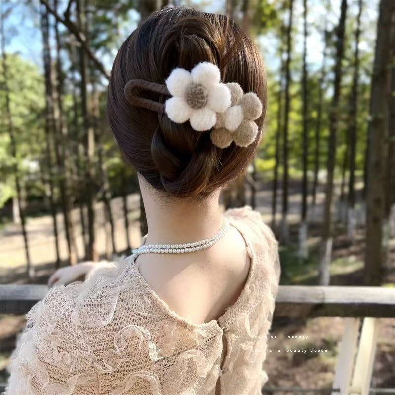 3 Pc - Winter Plush Flower Princess Grabber High-End Petal Clip Fabric Shark Clip (1 Pc Price - 30)