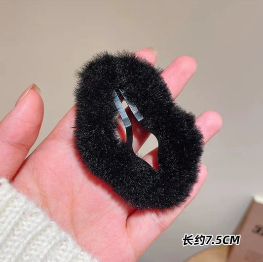 3 Pc - Furry cloud BB clip - Black (Unit Price - 6)