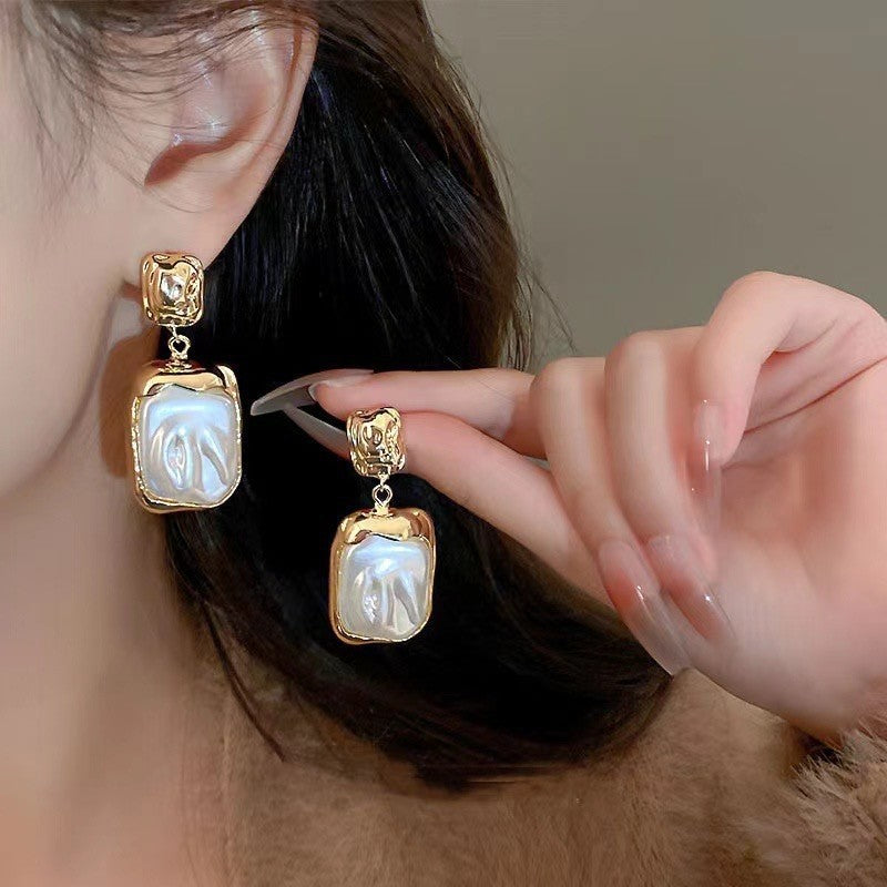 6 Set - French light luxury fashion square pleated earrings (1 Set price - 44)