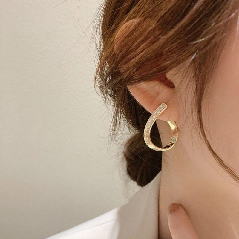 6 Set - New geometric diamond earrings (Unit price 25)