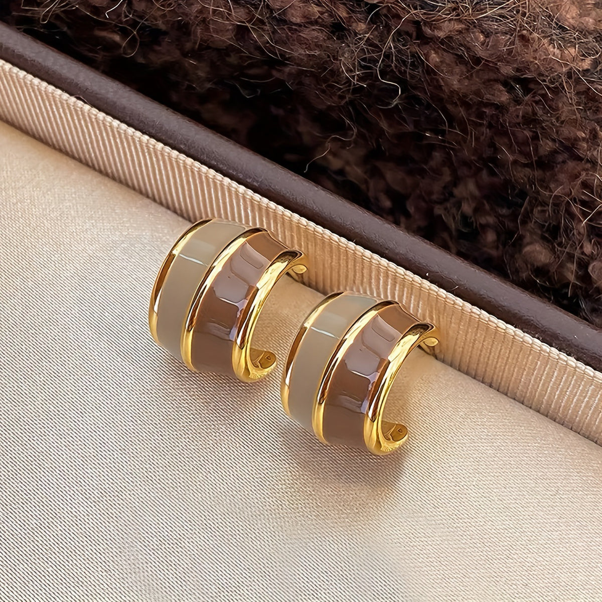 6 Pairs - Vintage Irregular Maillard Earrings for Women (Mix Color)  (1 Pair Price - 32)