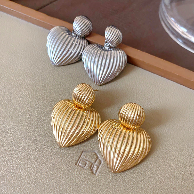 6 Pairs - Korean-Style Round Heart-Patterned Earrings - Golden (1 Pair Price - 37)