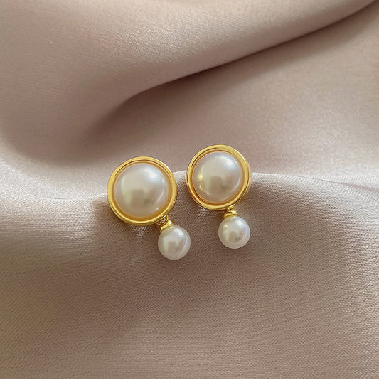 6 Set - French light luxury circle earrings (Unit price 26)