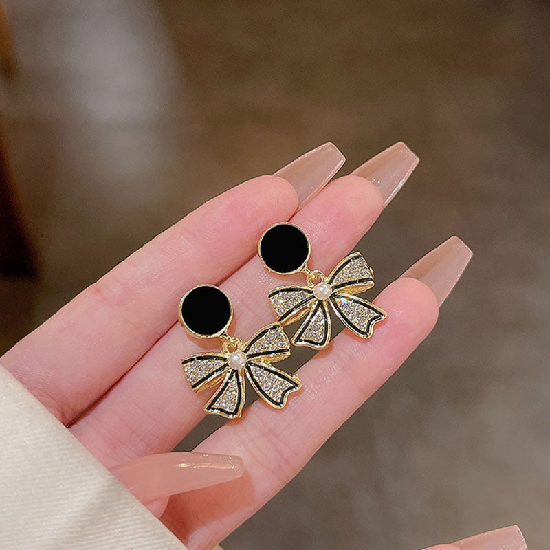 6 Set - Black bow earrings (Unit price 28)