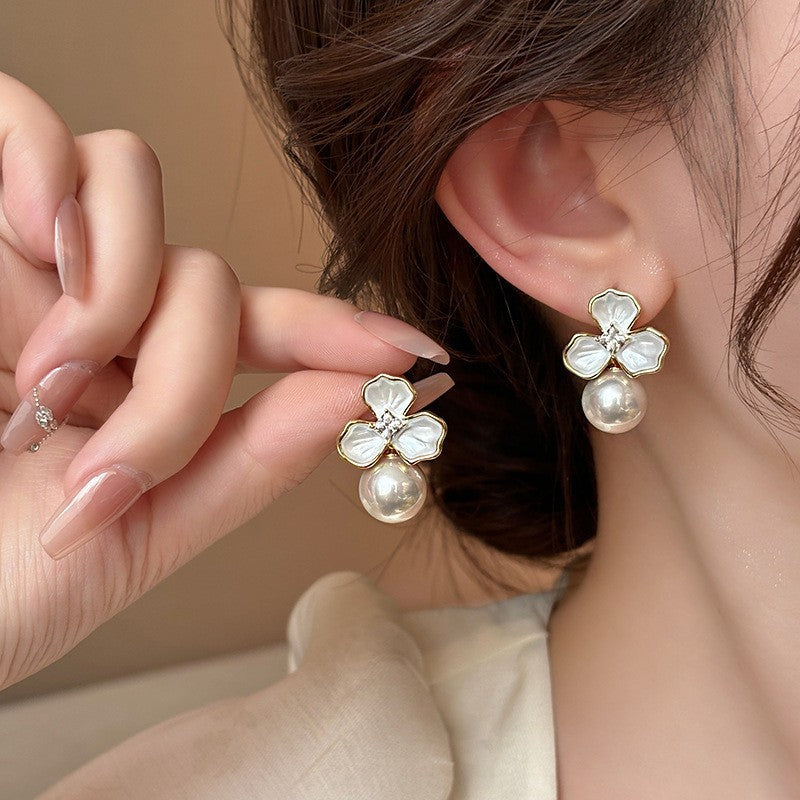6 Set - Flower pearl earrings (Unit price 30)