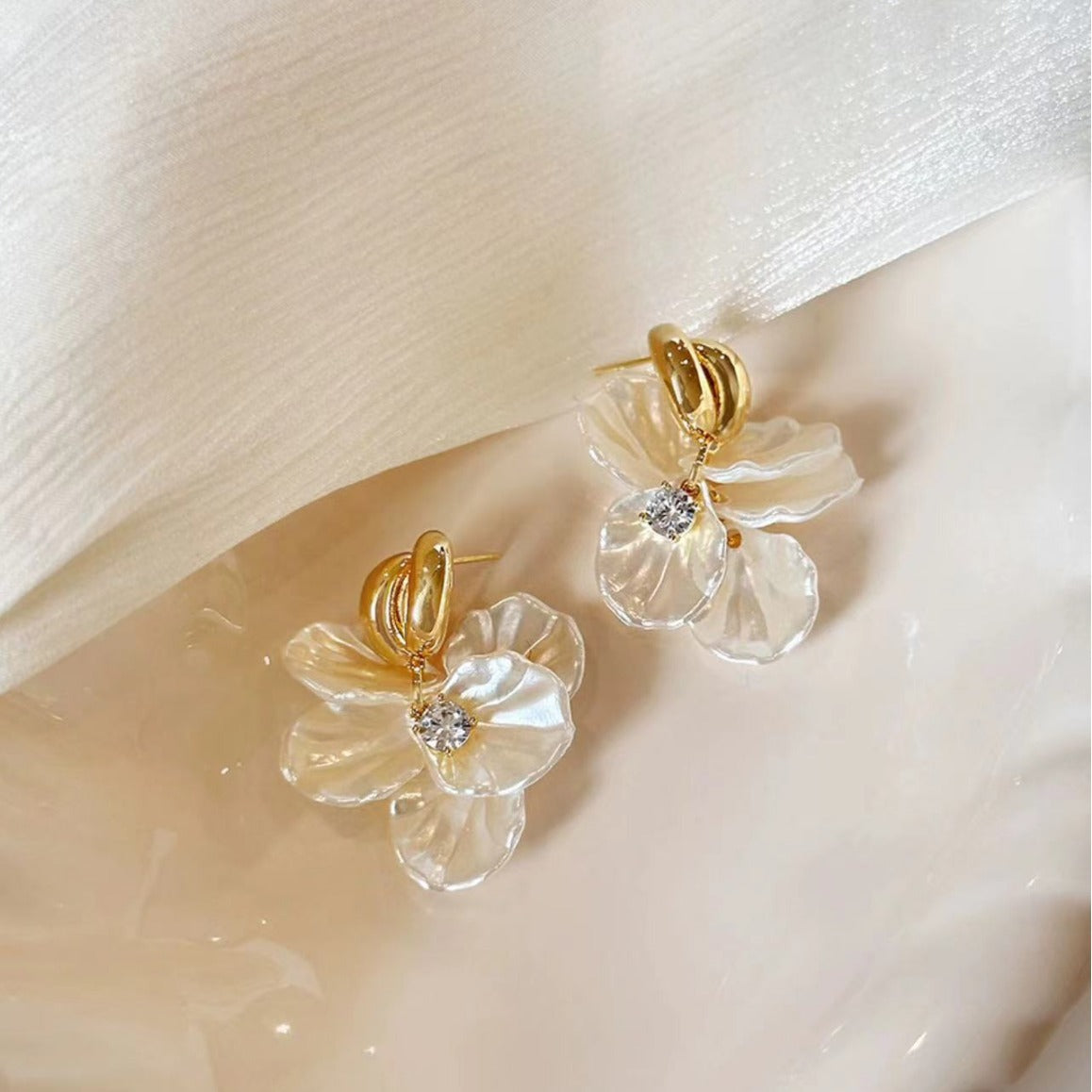 6 Set - French elegant flower tassel earrings (Unit price 37)