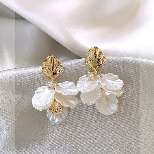6 Set - Super fairy petal pearl earrings (Unit price 37)