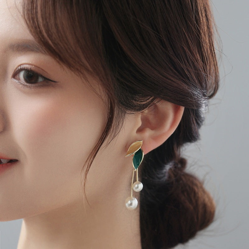 6 Set - Leaf tassel earring ( Mix color) (Unit price 38)