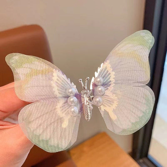 3 Pc - Green and white gradient moving butterfly hairclip (1 Pc Price - 28)