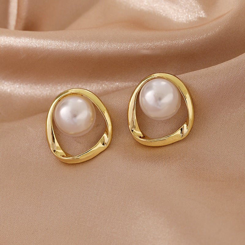 6 Set - Fashion earrings (Unit price 17)