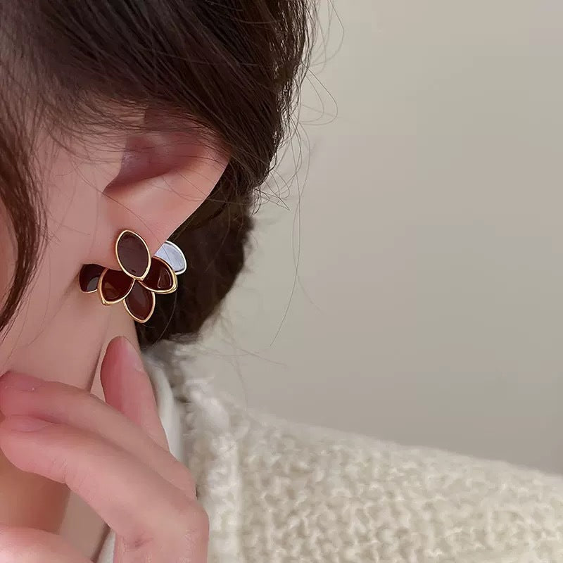 6 Pairs - French Retro Three-Dimensional Leaf Earrings (Mix Color)  (1 Pair Price - 32)
