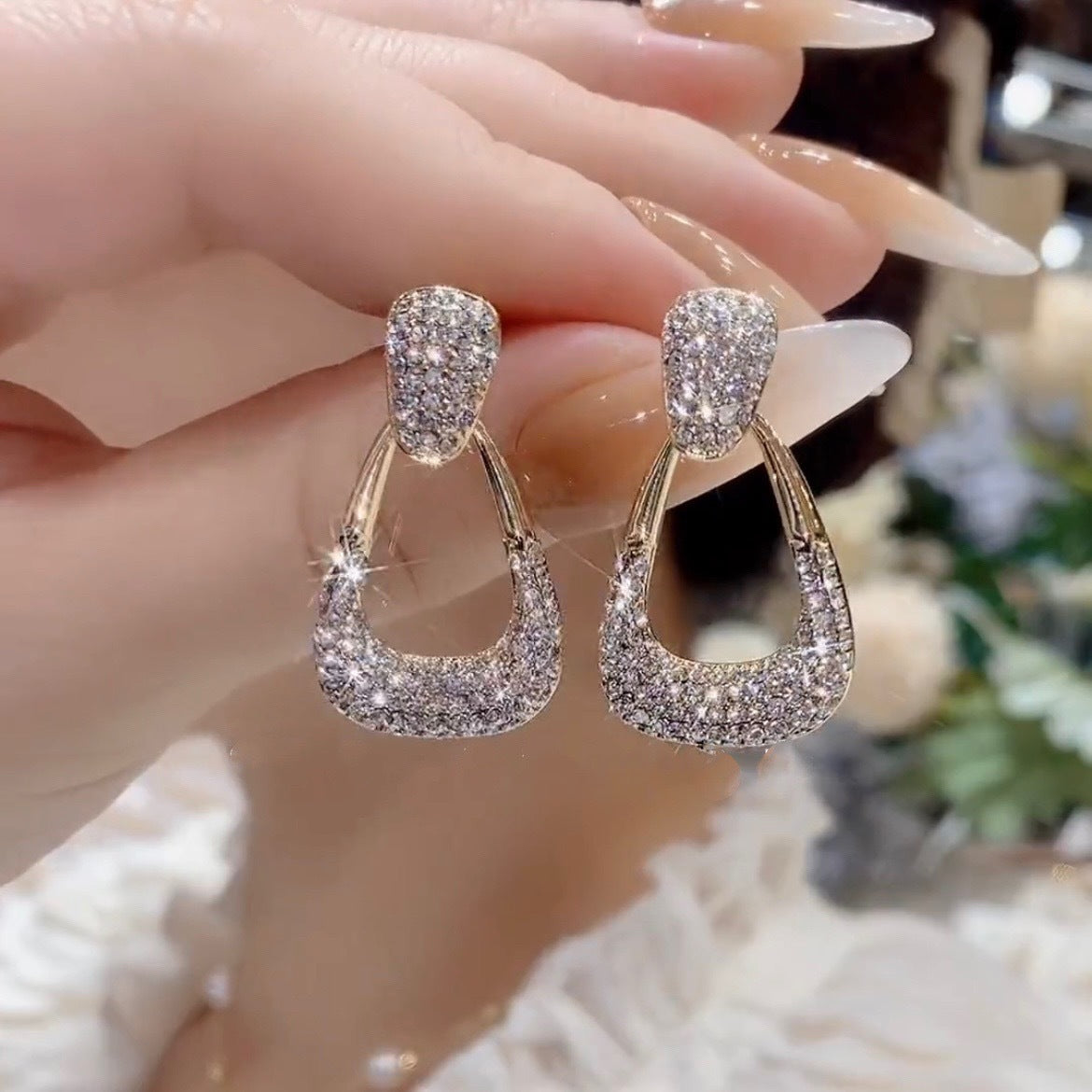 6 Set - Korean full diamond bag earrings (Unit price 39)