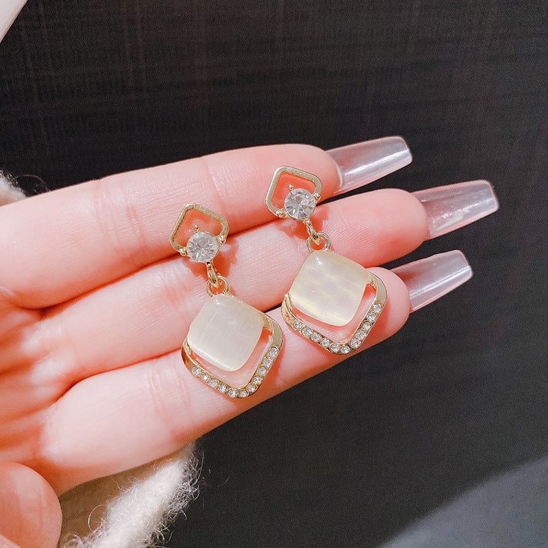 6 Set - Cat eye diamond shaped earring (Unit price 48)
