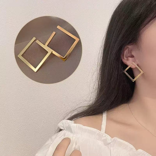 6 Set - Three-dimensional Square Earrings (1 Set price - 26)
