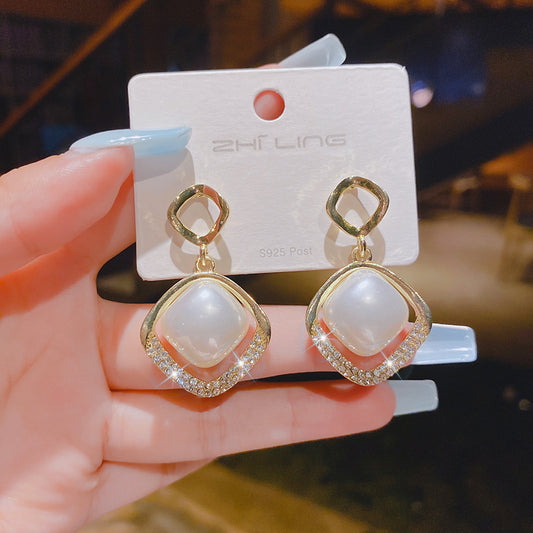 6 Set - Mermaid pearl square earrings (Unit price 37)