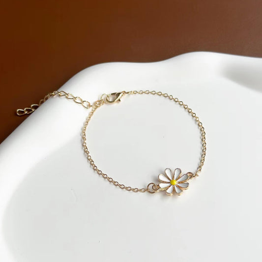 6 Pc - Small fresh daisy bracelet (Unit Price - 24)