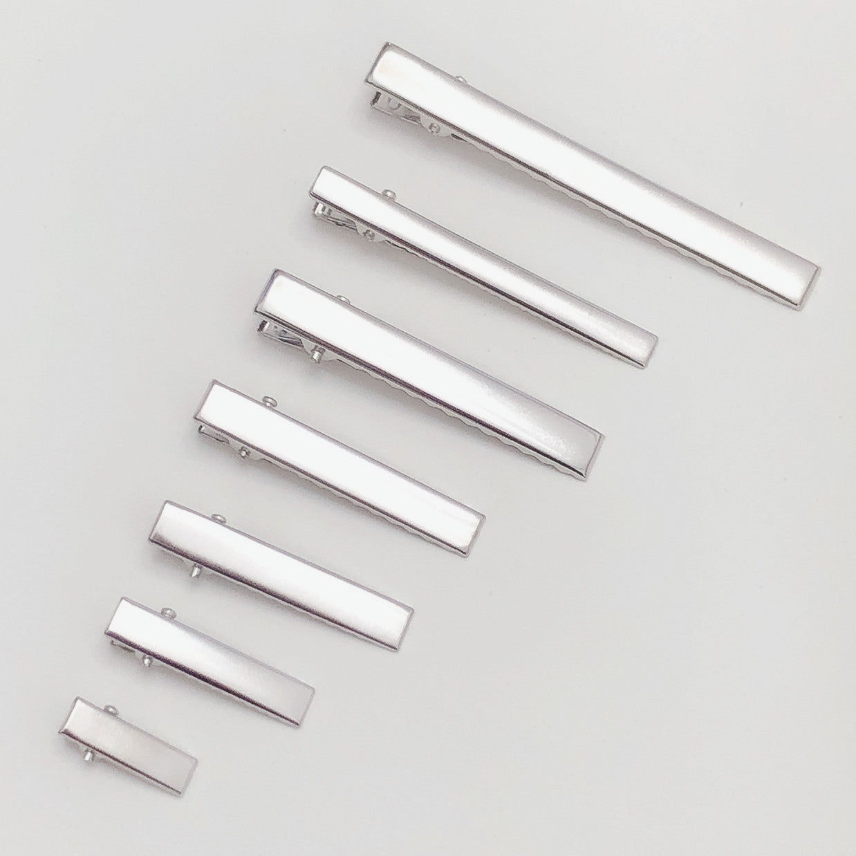 3 cm Nickel-plated - Silver duckbill clip - Small metal hair clips for children and adults, simple DIY accessories and materials (Pack of 50)