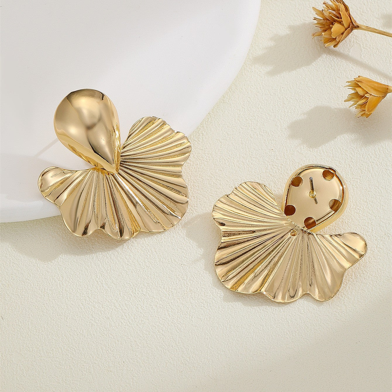 6 Pairs - Retro Ins-Style Trendy Earrings - Golden (1 Pair Price - 30)
